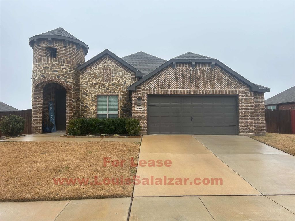 1905 Sunflower Drive, Glenn Heights, TX 75154