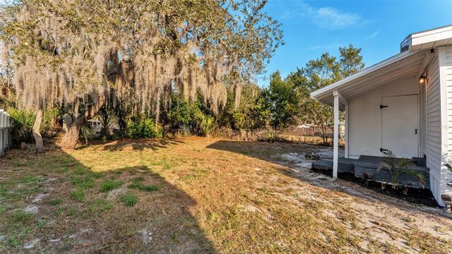 303 CLAYTON ROAD, Auburndale, FL 33823