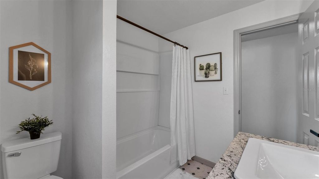 Image 16 of property listing at 303 CLAYTON ROAD, Auburndale, FL 33823