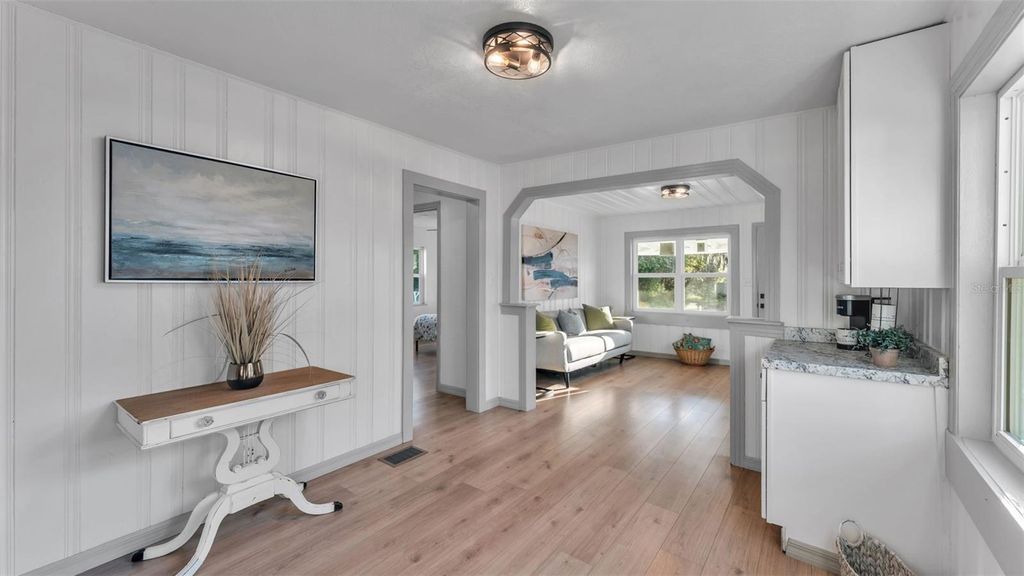 Image 6 of property listing at 303 CLAYTON ROAD, Auburndale, FL 33823