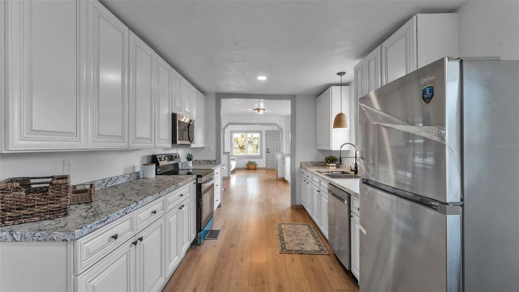 Image 9 of property listing at 303 CLAYTON ROAD, Auburndale, FL 33823