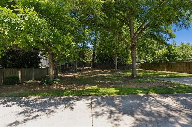 3363 Old Concord Road SE, Smyrna, GA 30082