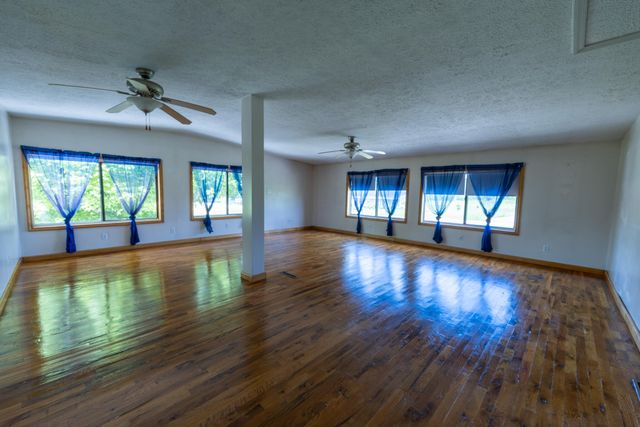 1153 Old Mount Vernon Road, Somerset, KY 42503