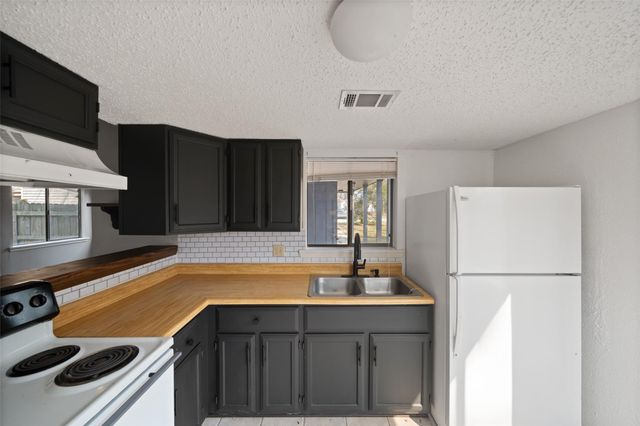 26621 Orchid Court, Huntsville, TX 77320