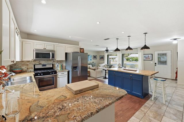 4064 N CONCORD DRIVE, Crystal River, FL 34428