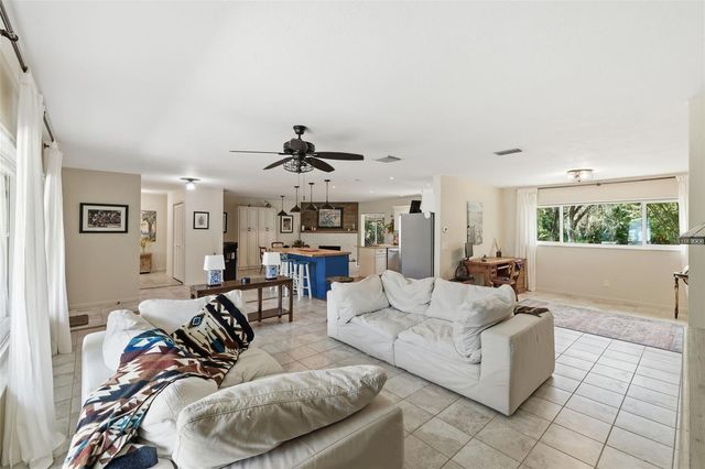 4064 N CONCORD DRIVE, Crystal River, FL 34428