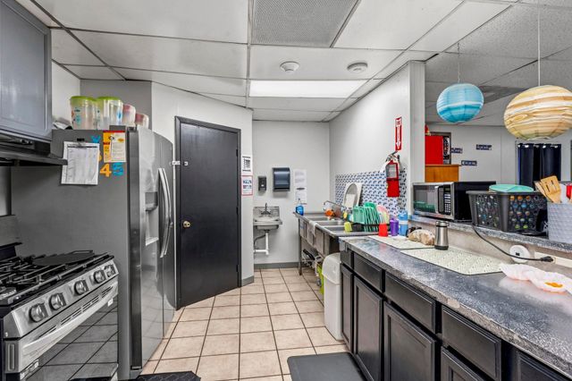 16737 Sprawling Oaks Drive, Conroe, TX 77385