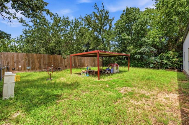 16737 Sprawling Oaks Drive, Conroe, TX 77385