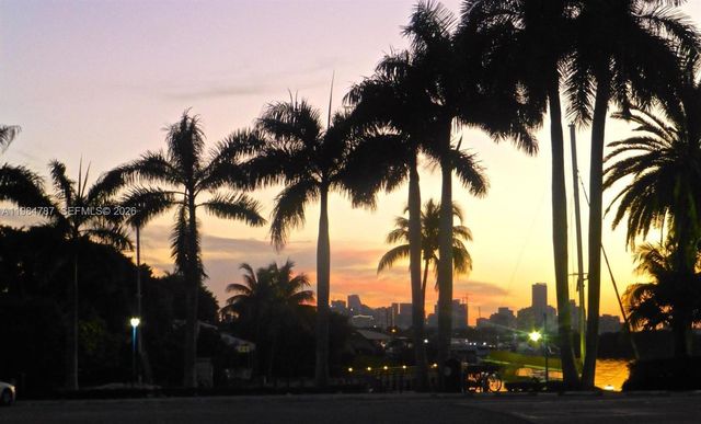 3015 Grand Ave, Miami, FL 33133