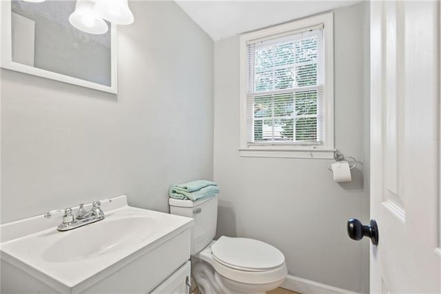 792 Mountainbrooke Circle, Stone Mountain, GA 30087