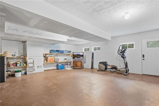 792 Mountainbrooke Circle, Stone Mountain, GA 30087