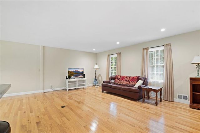 792 Mountainbrooke Circle, Stone Mountain, GA 30087