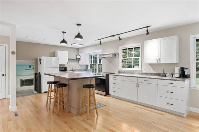 792 Mountainbrooke Circle, Stone Mountain, GA 30087