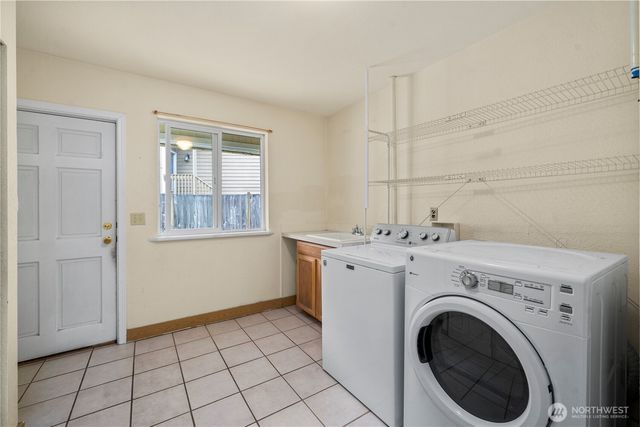 18504 8th Avenue NE, Shoreline, WA 98155