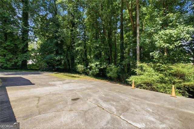 1489 Kincaid Road, Marietta, GA 30066