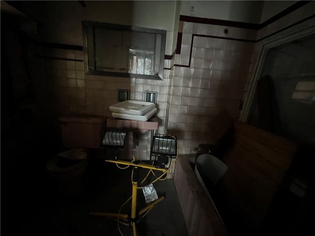 4513 2nd St, Versailles Boro, PA 15132