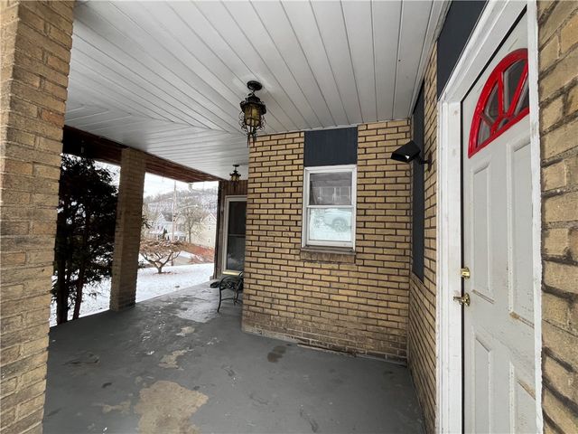 4513 2nd St, Versailles Boro, PA 15132