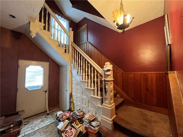 4513 2nd St, Versailles Boro, PA 15132