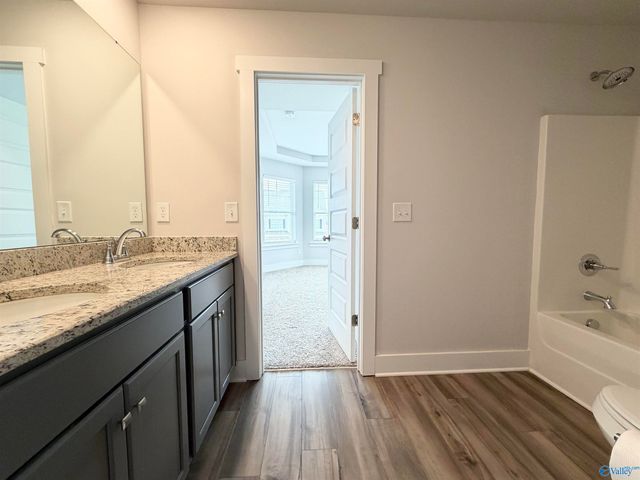 101 Brighton Lake Court, New Market, AL 35761