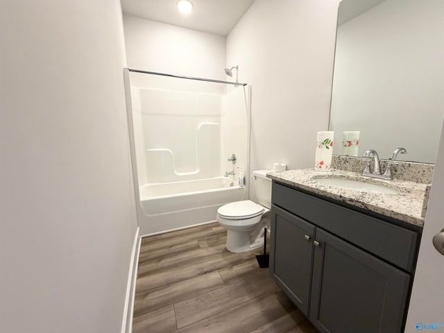 101 Brighton Lake Court, New Market, AL 35761