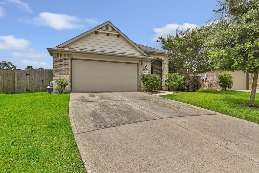 16022 Boom Drive, Crosby, TX 77532