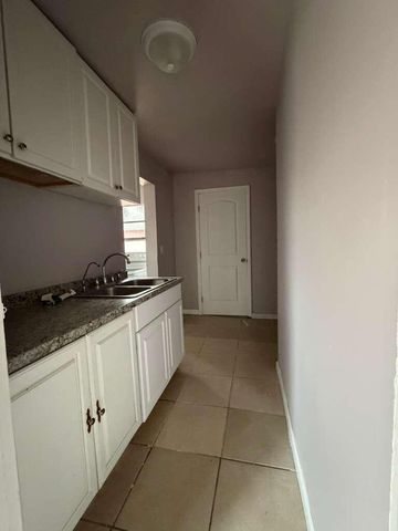 701 N 9th Street B, Fort Pierce, FL 34950