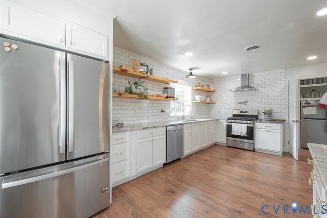 8303 Buckeye Dr, Henrico, VA 23228