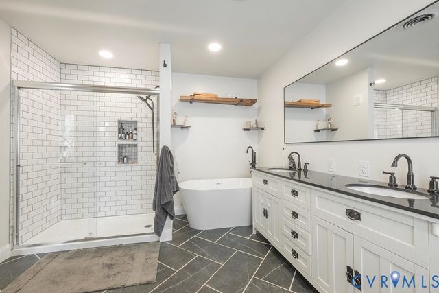 8303 Buckeye Dr, Henrico, VA 23228