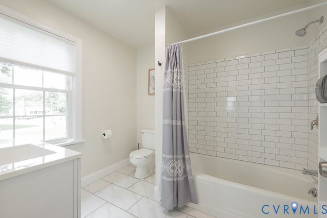 8303 Buckeye Dr, Henrico, VA 23228
