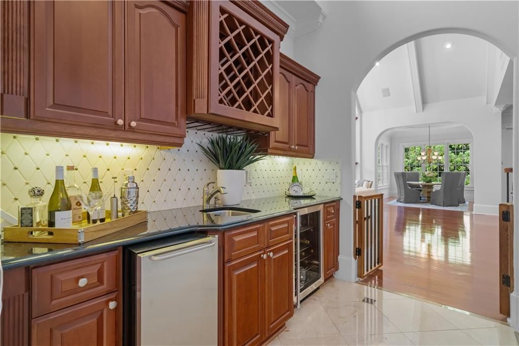 Image 17 of property listing at 3684 Briarcliff Road NE, Atlanta, GA 30345