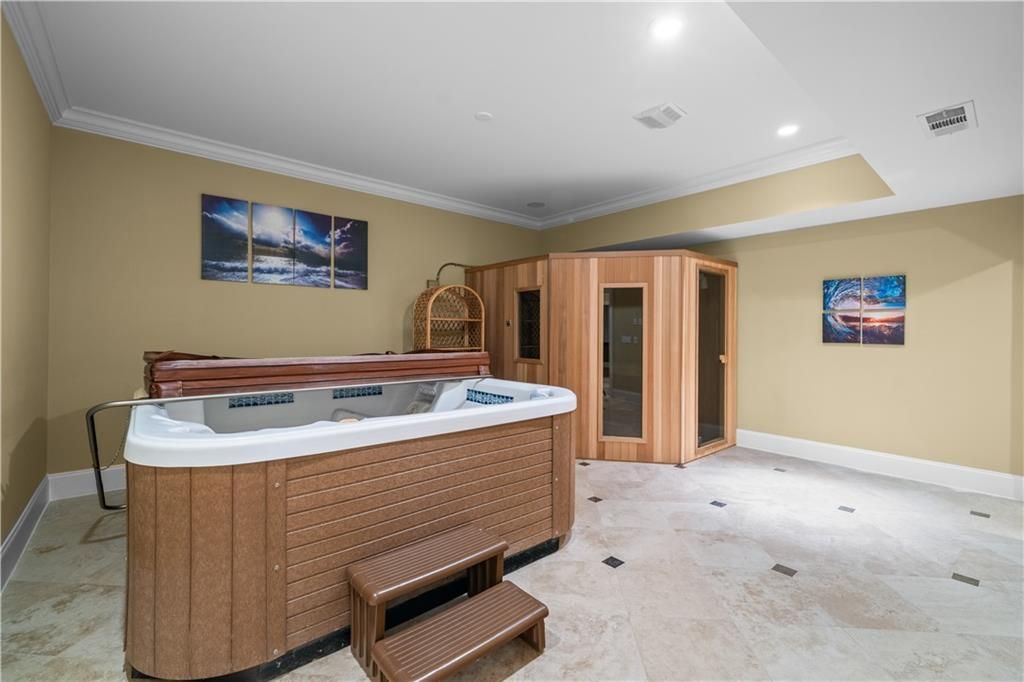 Image 9 of property listing at 3684 Briarcliff Road NE, Atlanta, GA 30345