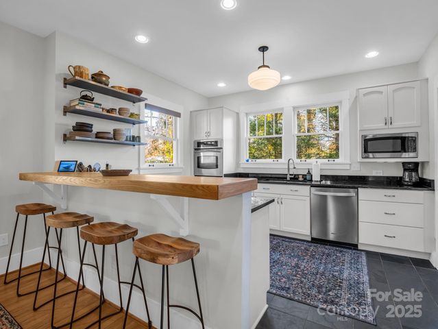 96 Thomas Street, Brevard, NC 28712