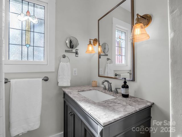 96 Thomas Street, Brevard, NC 28712