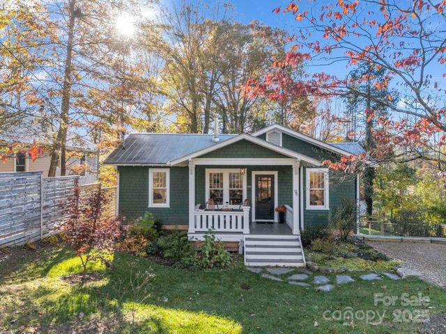 96 Thomas Street, Brevard, NC 28712