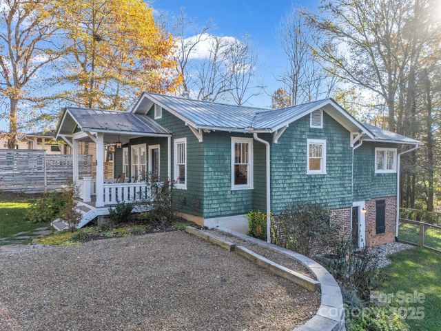 96 Thomas Street, Brevard, NC 28712