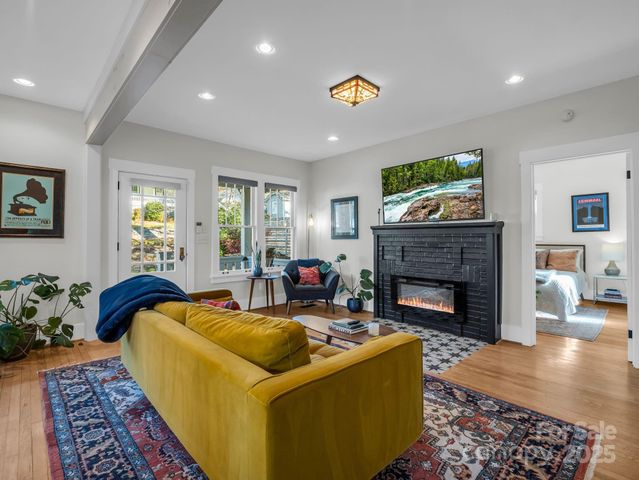 96 Thomas Street, Brevard, NC 28712