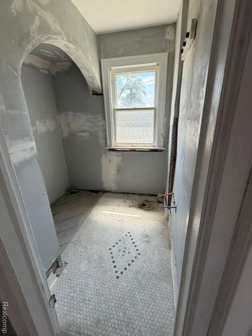 12811 Mansfield Street, Detroit, MI 48227
