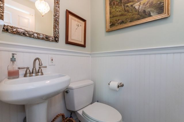 6 Willow Street, Wellesley, MA 02481