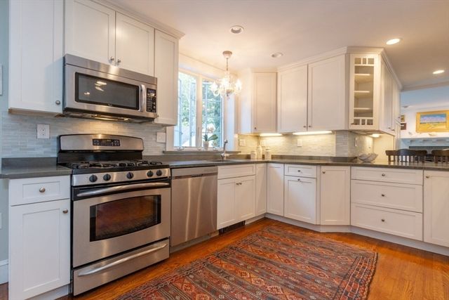 6 Willow Street, Wellesley, MA 02481