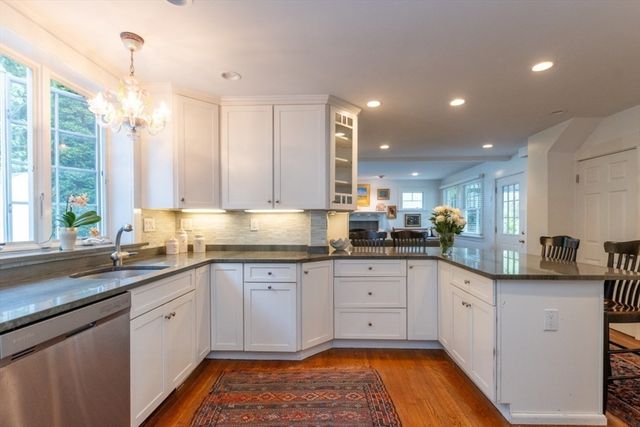 6 Willow Street, Wellesley, MA 02481