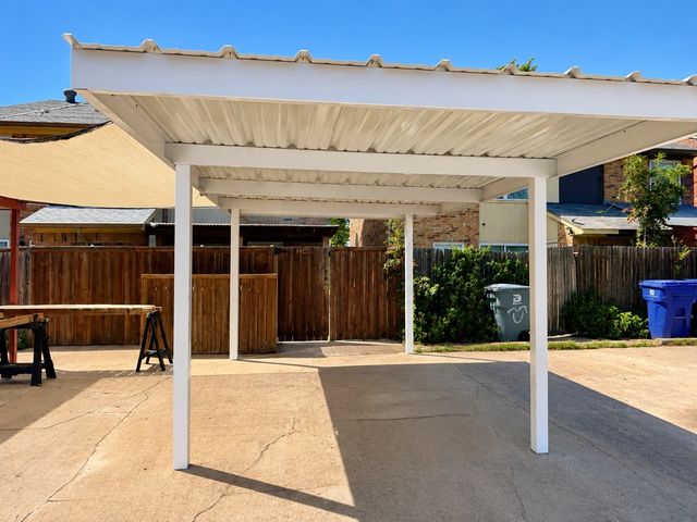 2240 Colony Court, Dallas, TX 75235