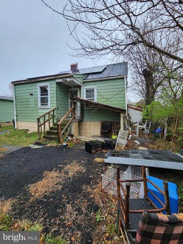 5104 LAKELAND RD, College Park, MD 20740