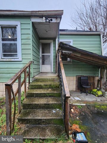 5104 LAKELAND RD, College Park, MD 20740
