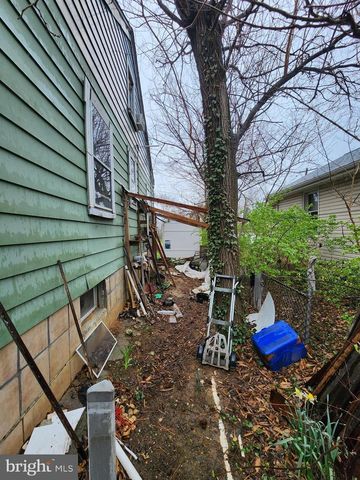 5104 LAKELAND RD, College Park, MD 20740