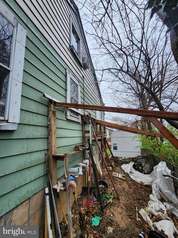 5104 LAKELAND RD, College Park, MD 20740