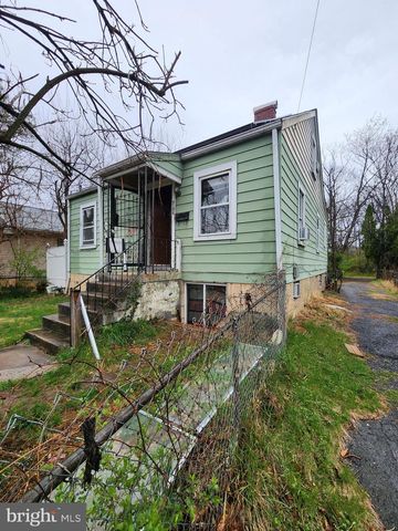 5104 LAKELAND RD, College Park, MD 20740