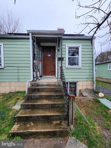 5104 LAKELAND RD, College Park, MD 20740