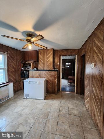 5104 LAKELAND RD, College Park, MD 20740