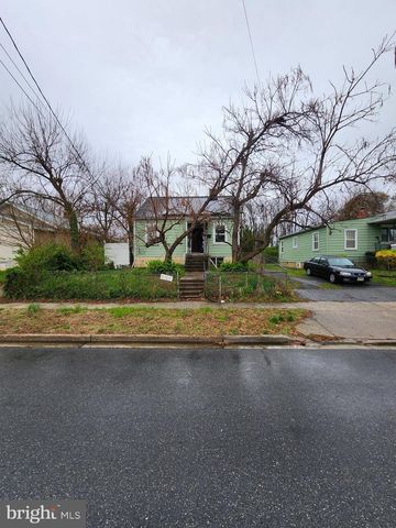 5104 LAKELAND RD, College Park, MD 20740