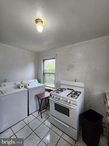 5104 LAKELAND RD, College Park, MD 20740